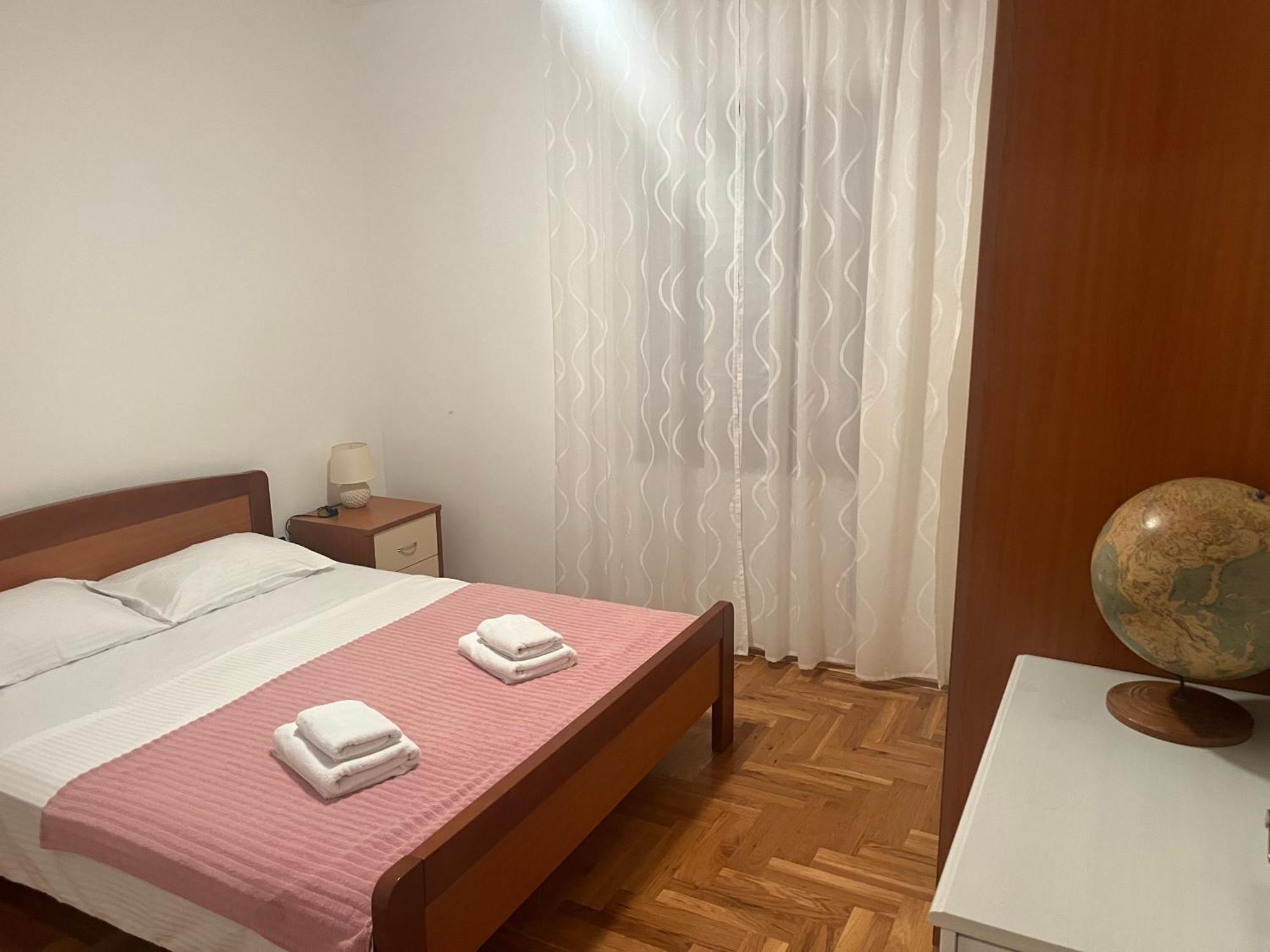 Apartments Smiljanic Tribunj  Exterior photo